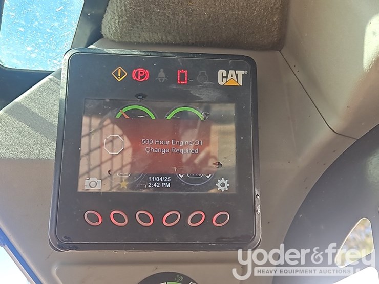 2020-caterpillar-259d3-image-24
