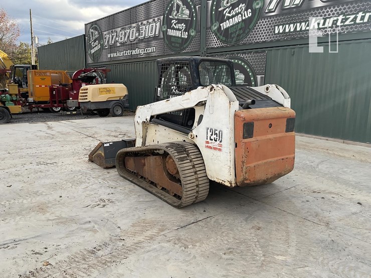 2005-bobcat-t250-image-2