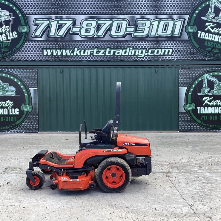 2016 KUBOTA ZD1011
