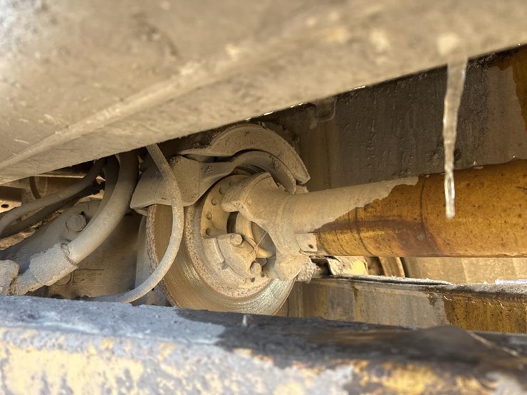 2005-caterpillar-740-image-49