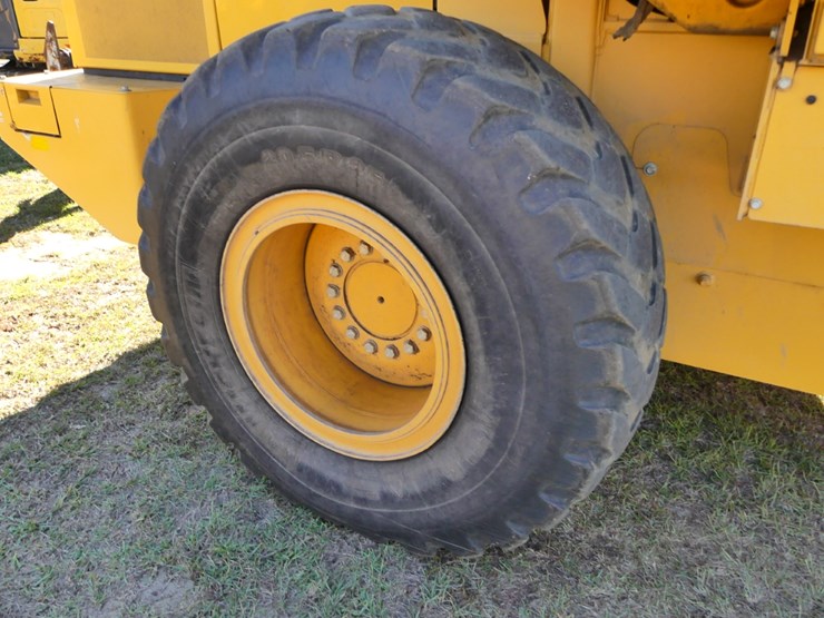 2021-deere-544p-image-8