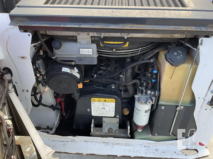 2020-bobcat-t76-image-13