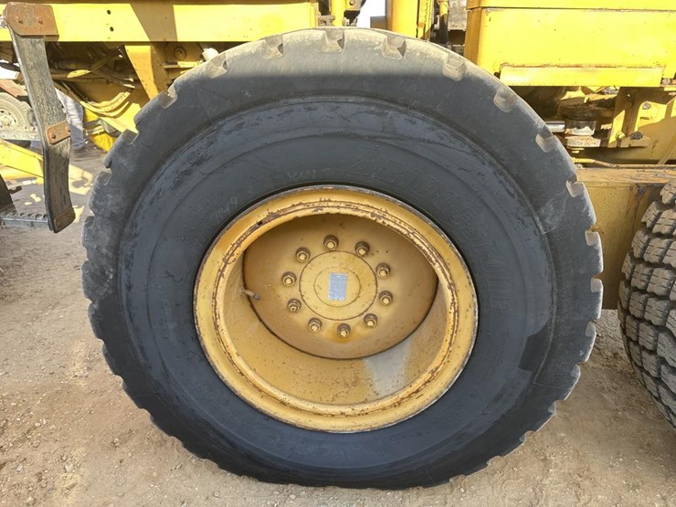 1984-caterpillar-140g-image-71