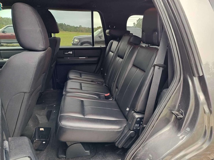 2016-ford-expedition-image-31