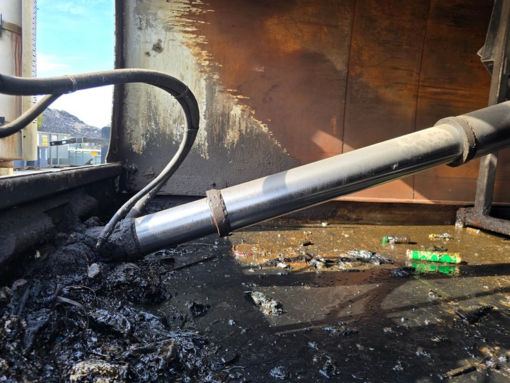 2001-mack-le613-image-82