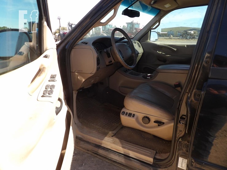 2002-ford-expedition-image-9