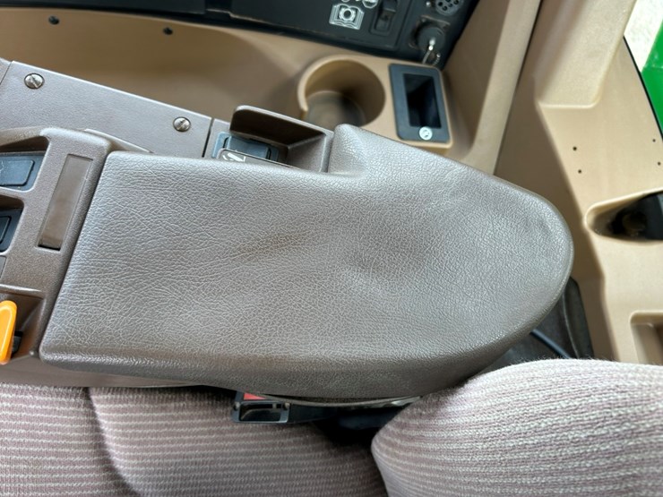 2012-john-deere-4940-image-42