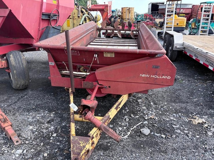 new-holland-520-image-2