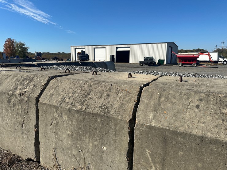 #32725-•-lot-of-(13)-~57"x80"-concrete-culvert-sections-image-17