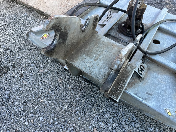 #32831-•-bush-master-60"-excavator-cutter-image-9