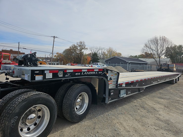 2025-landoll-440-image-1