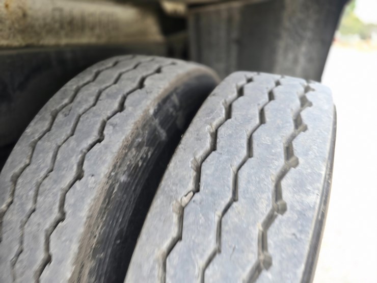 2008-mack-leu613-image-100