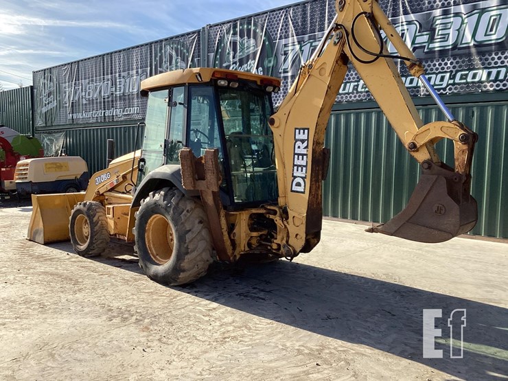 2001-deere-310sg-image-2