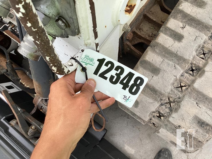 2014-bobcat-t870-image-21