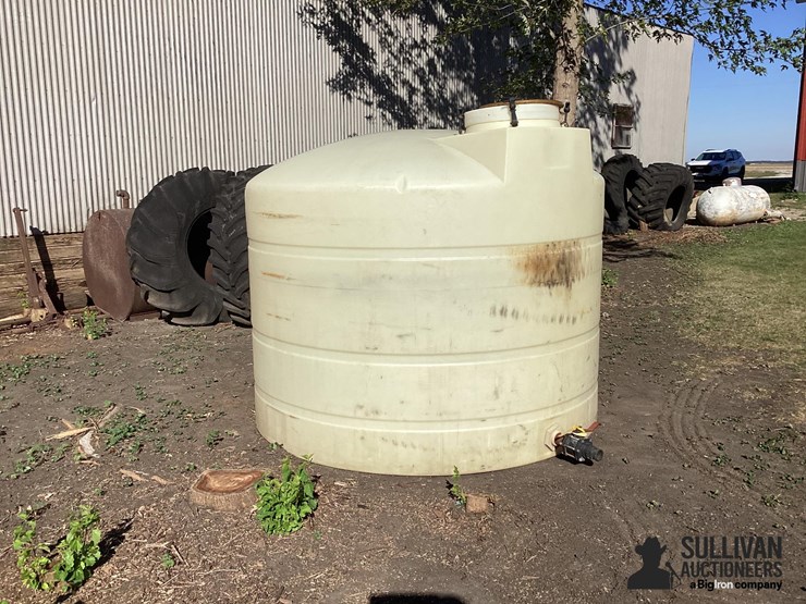 1500-gallon-poly-tank-image-3