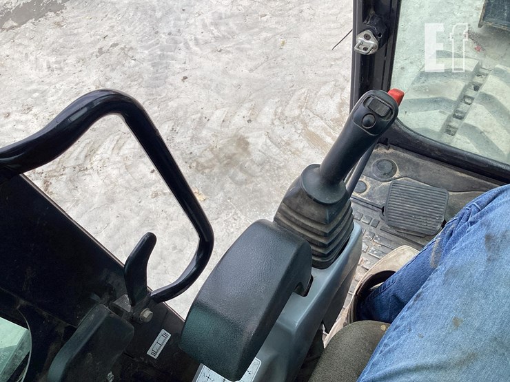 2018-kubota-kx080-4-image-19