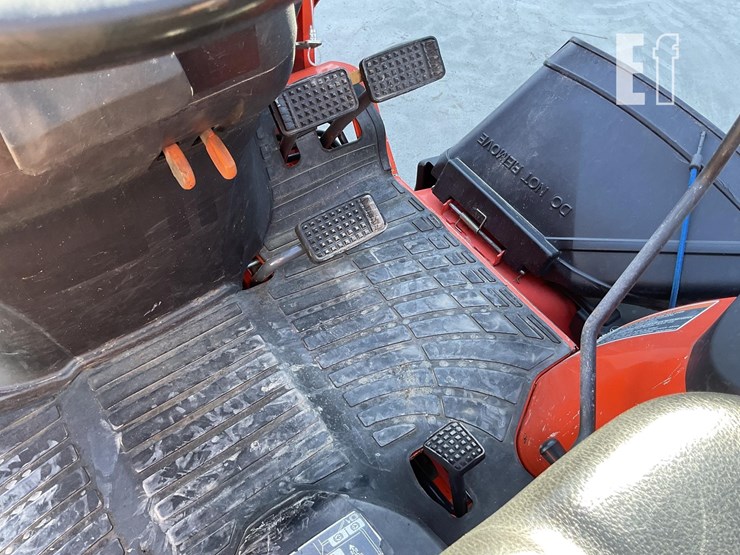 2010-kubota-b2620-image-18