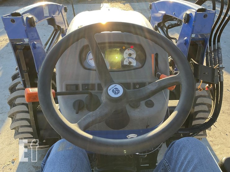 2017-new-holland-workmaster-50-image-17