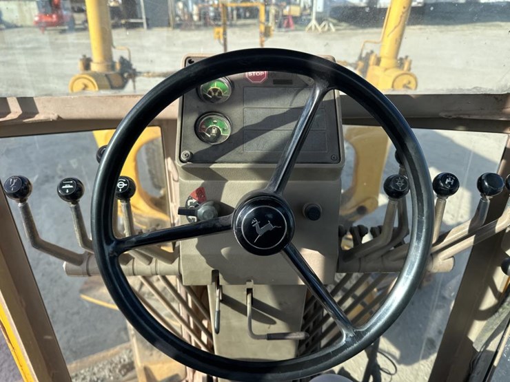 1989-john-deere-6-image-43