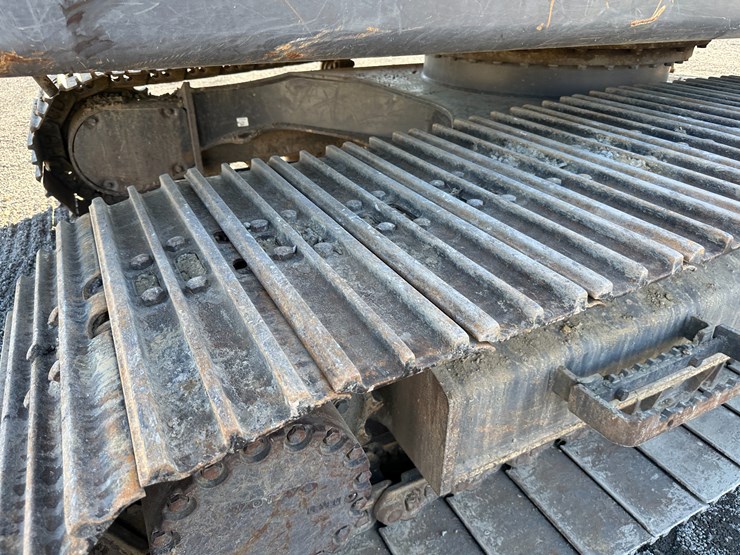 #32825-•-volvo-ec200e-crawler-excavator-image-16