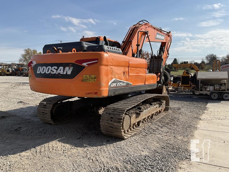 2022-doosan-dx225-lc-image-4