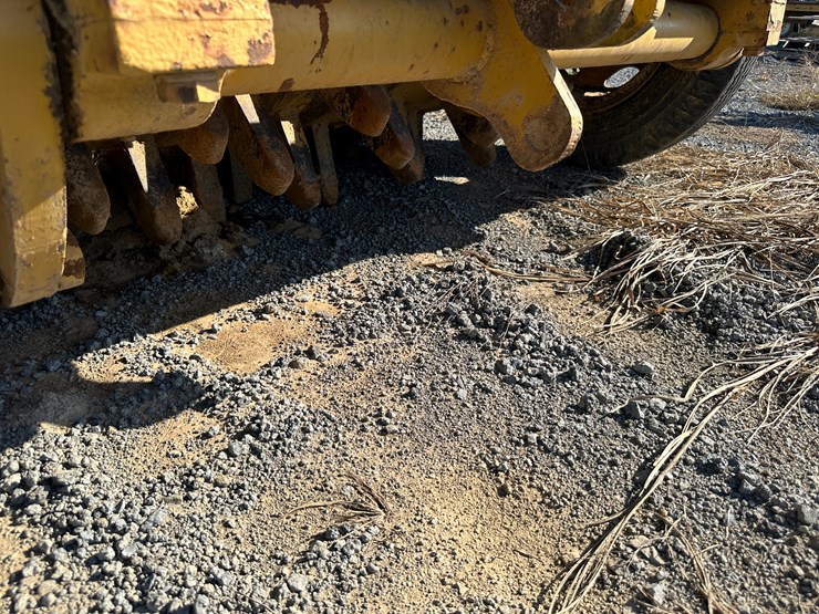 #32823-•-4'-aerator-roller-image-14