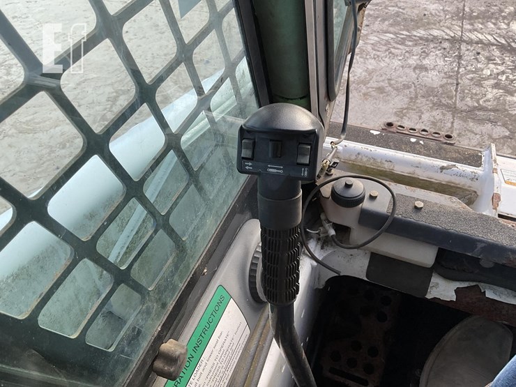 2002-bobcat-763g-image-13