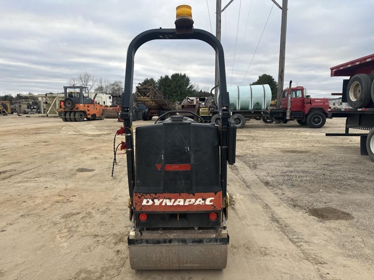 2009-dynapac-cc900-image-4