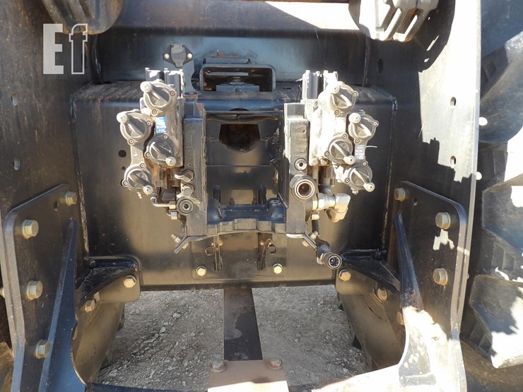 new-holland-t9040-image-6