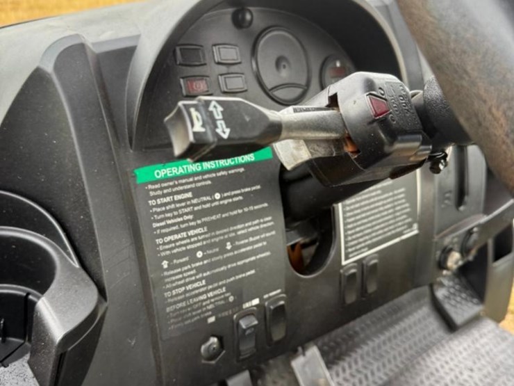 club-car-carryall-1700-image-17