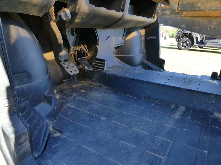 can-am-defender-xt-image-13