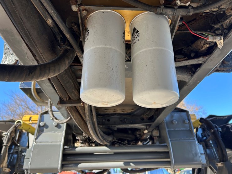 2016-ag-chem-rg1100b-image-97