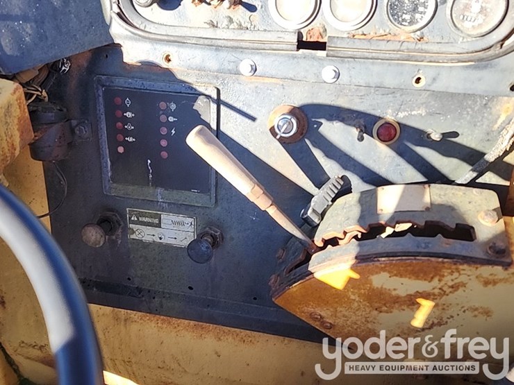 1990-caterpillar-613c-image-33