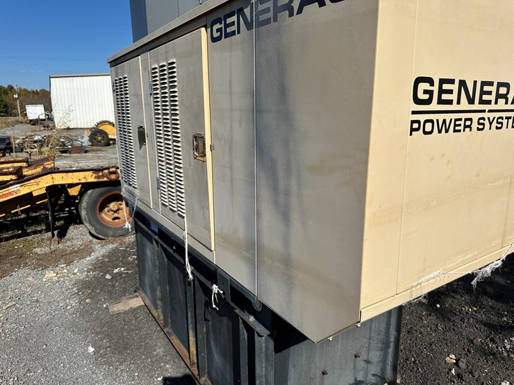 john-deere-4024t-image-16