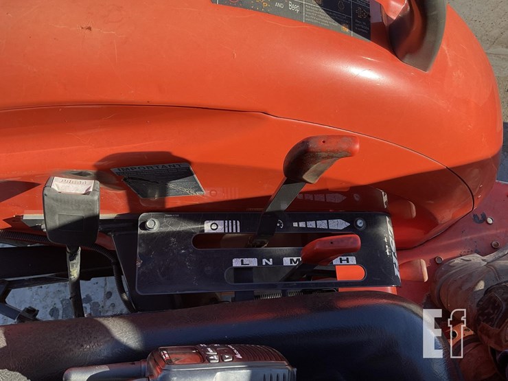 2018-kubota-l4701-image-15