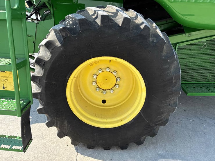 2001-john-deere-9750-image-42