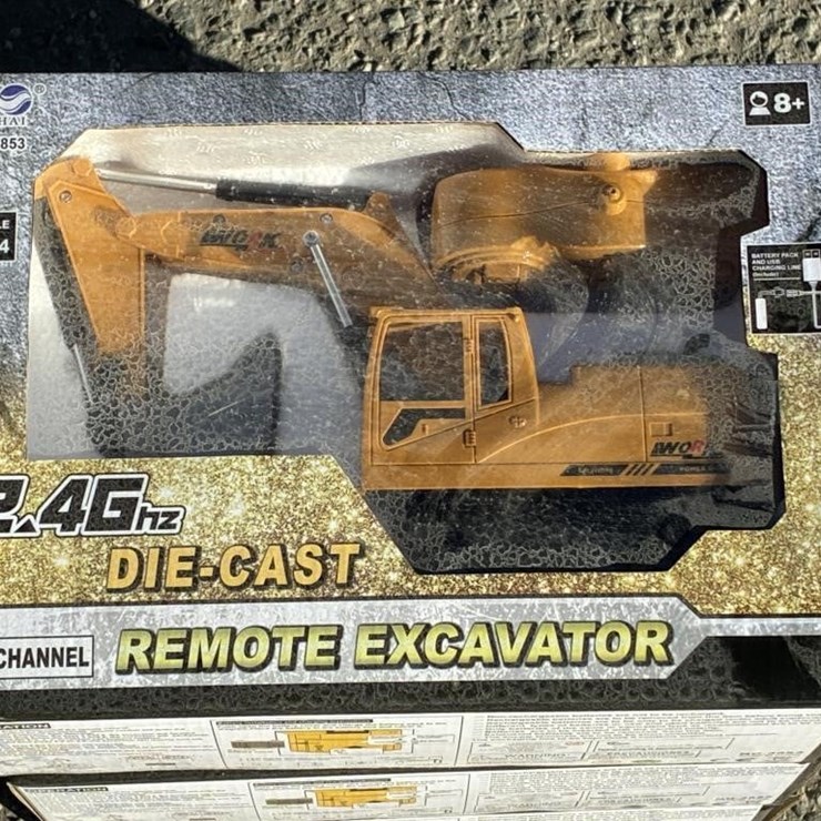 Remote Control Excavator Toy (QTY 3)