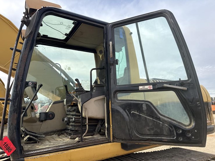 2004-caterpillar-325cl-image-42