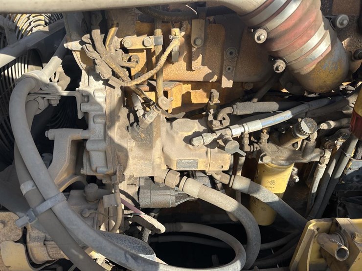 2005-caterpillar-740-image-40