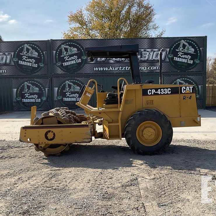 1996 CATERPILLAR CP-433C