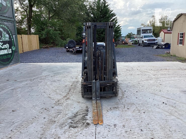 2010-nissan-mcpl02a25lv-image-7