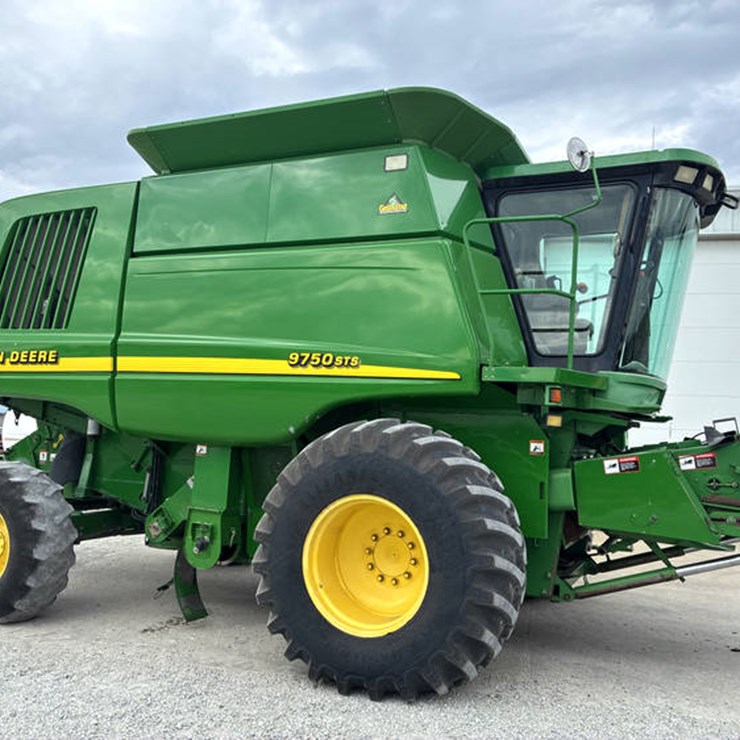 2001 JOHN DEERE 9750