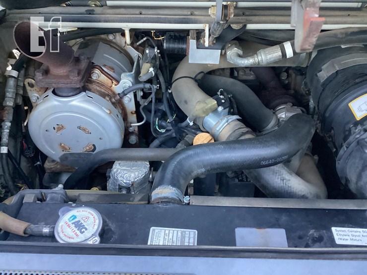 2016-takeuchi-tl8-image-13