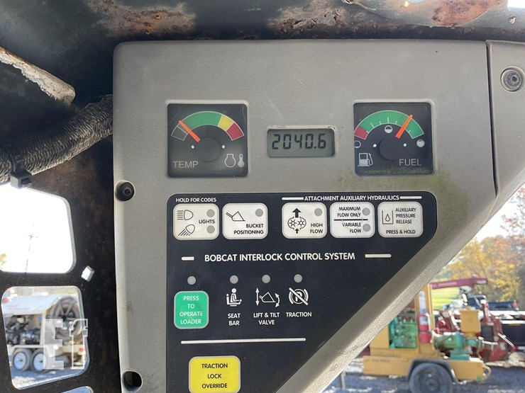 2006-bobcat-s150-image-17