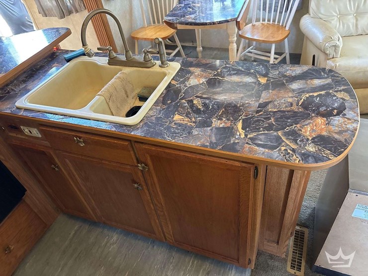 2004-fleetwood-wilderness-advantage-365-bsqs-38ft-t/a-5th-wheel-travel-trailer-image-38