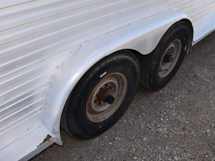 6'-8"-x-20'-4-star-aluminum-gooseneck-livestock-trailer-(vin-#-1s9s20202l01-image-10