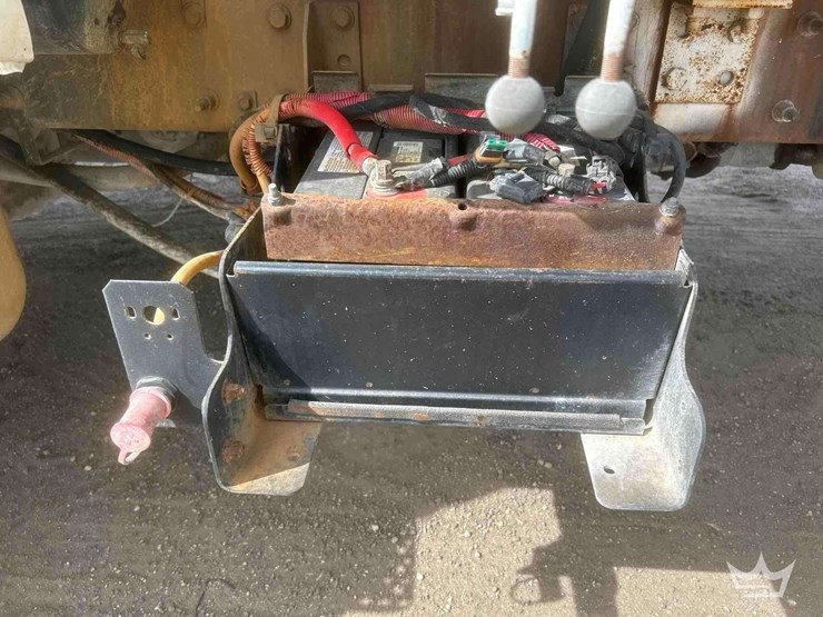 2013-ford-f750-image-16