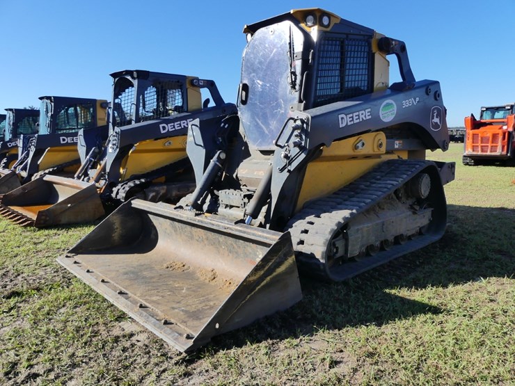 2024-deere-333d-image-2