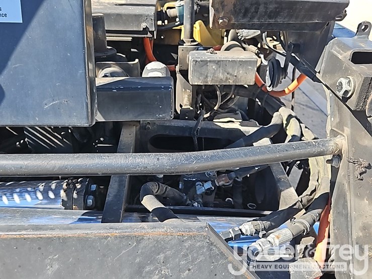 2012-caterpillar-ap-655d-image-23