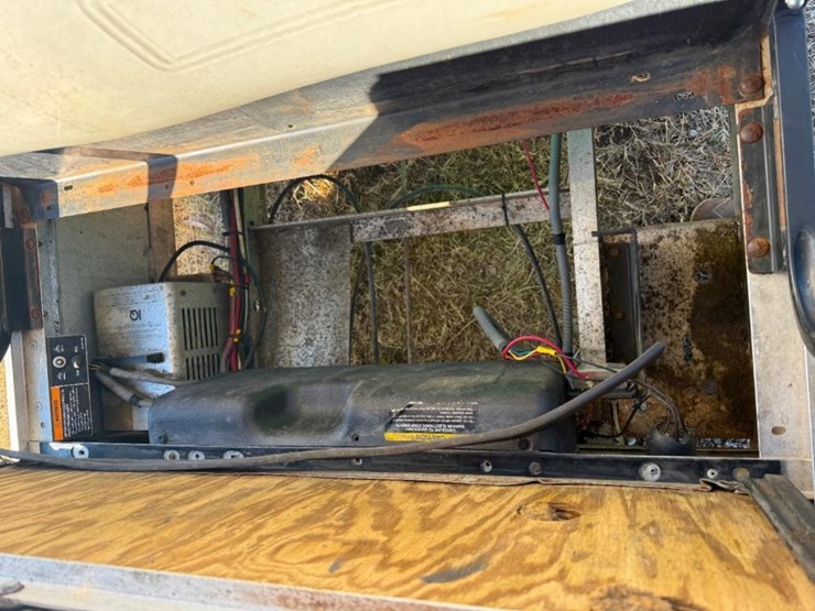 2010-club-car-carryall-6-image-9